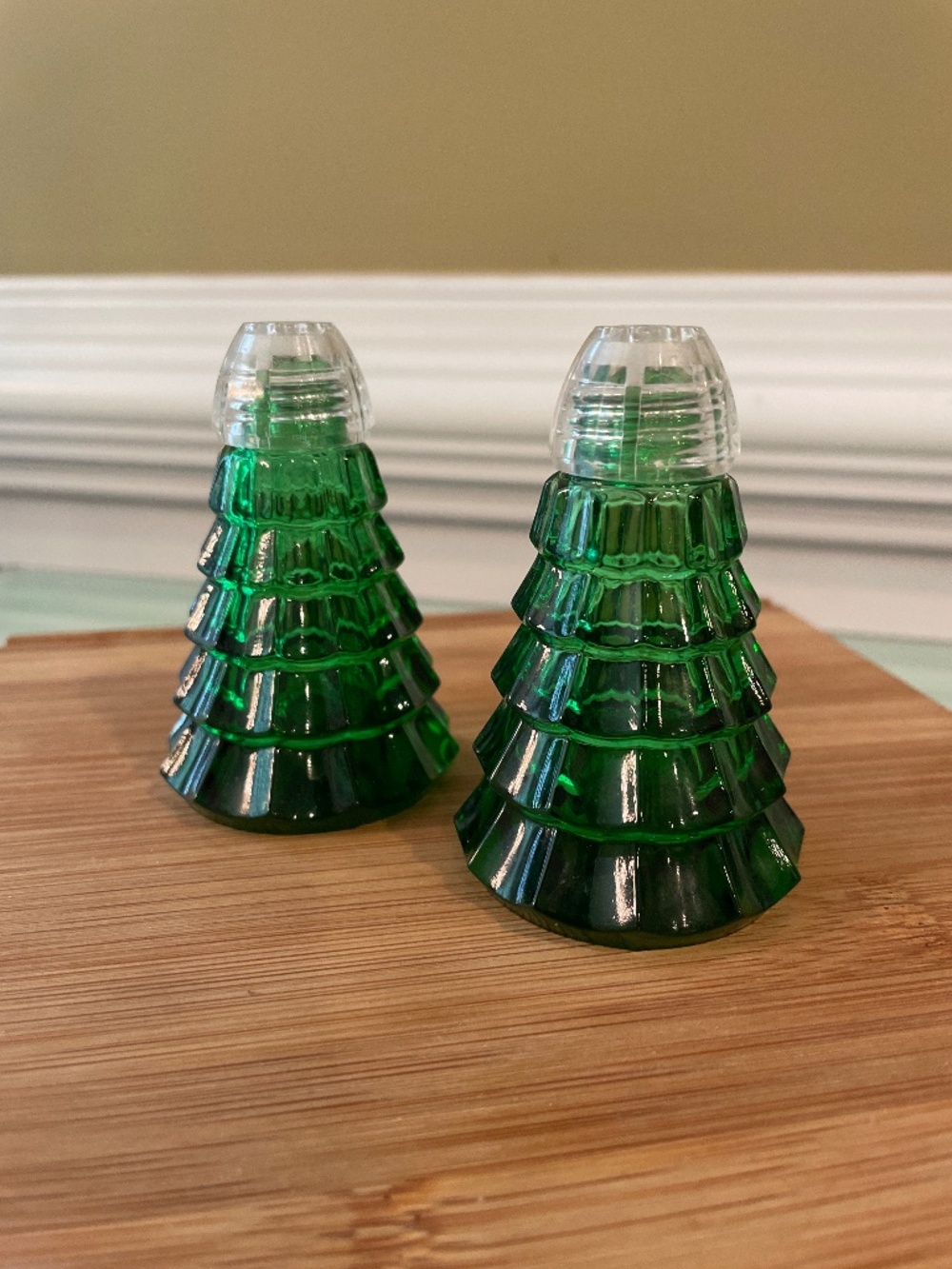Vintage Christmas Tree Salt/pepper set